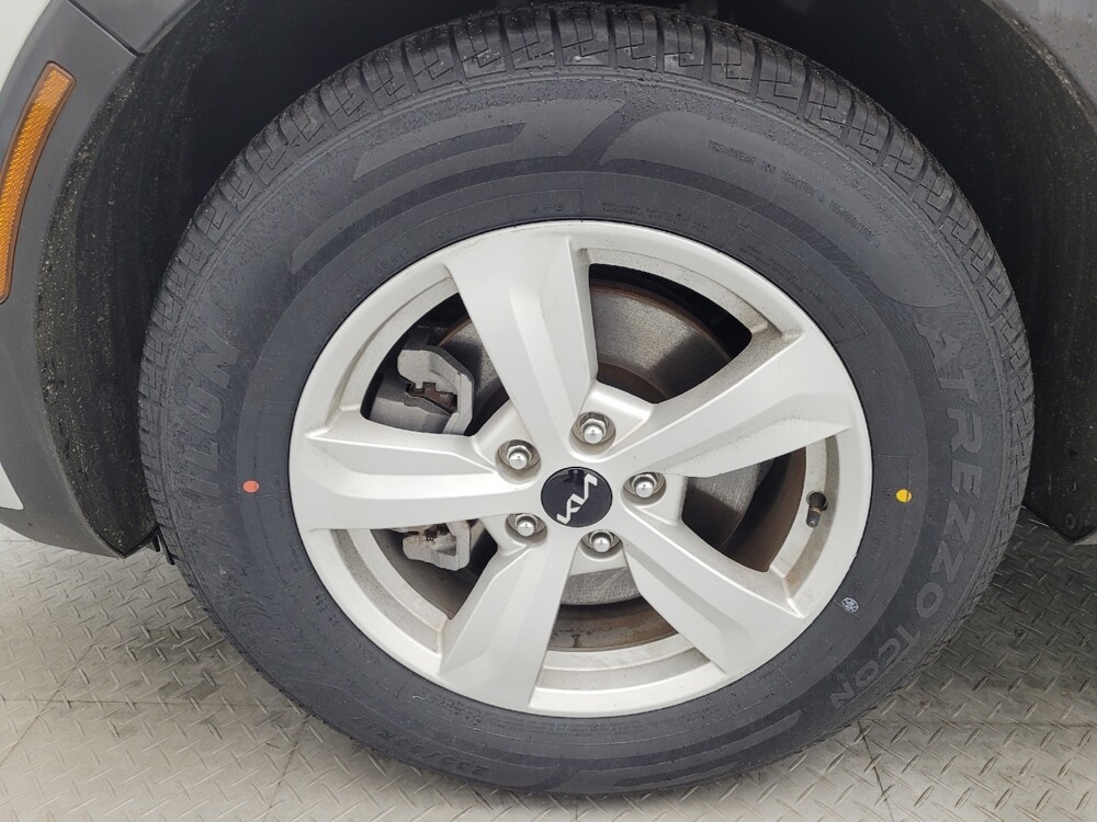 2022 Kia Sorento in Greensboro, NC 27407 - 18122026 31