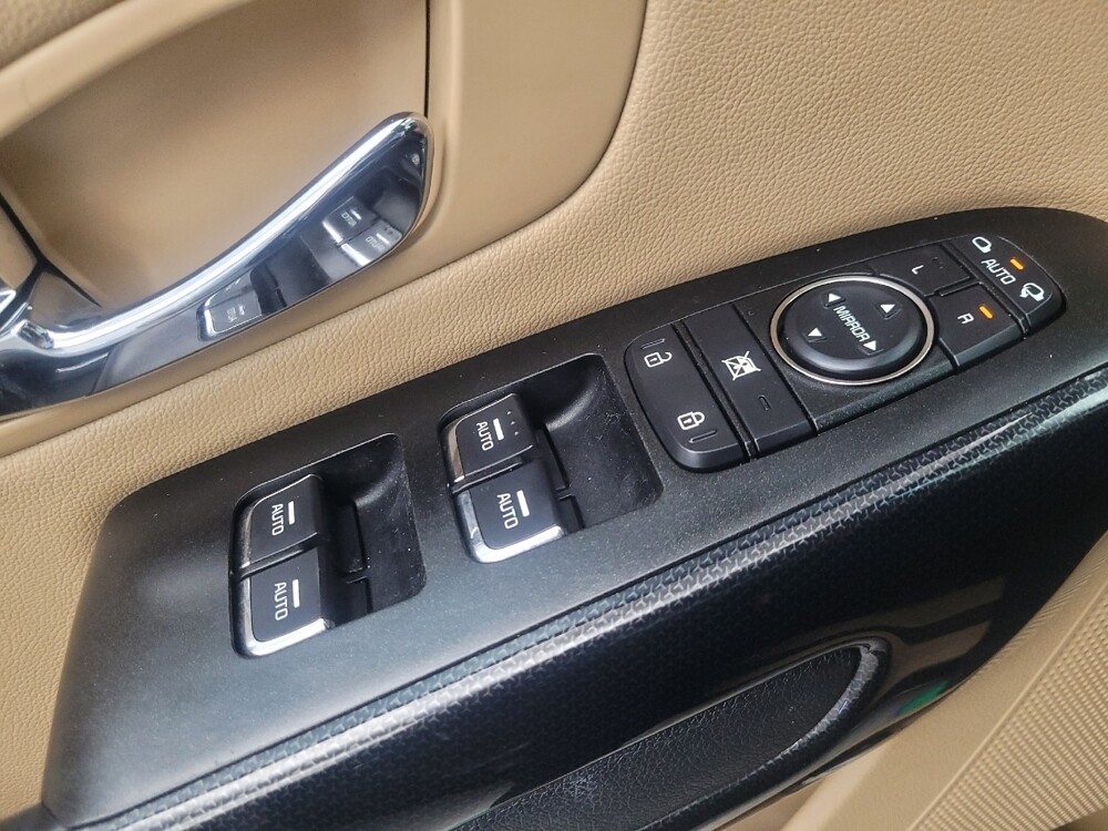 2018 Kia Sedona in Huntsville, AL 35816 - 18122065 27