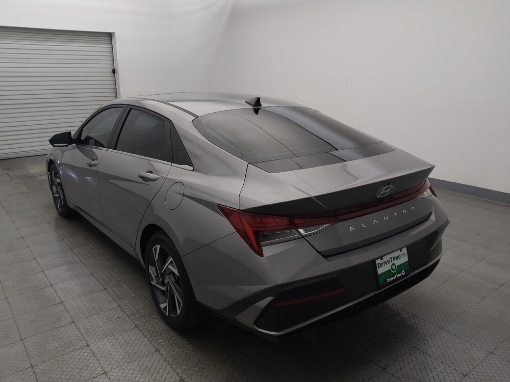 2024 Hyundai Elantra in Houston, TX 77074 - 18122075 5