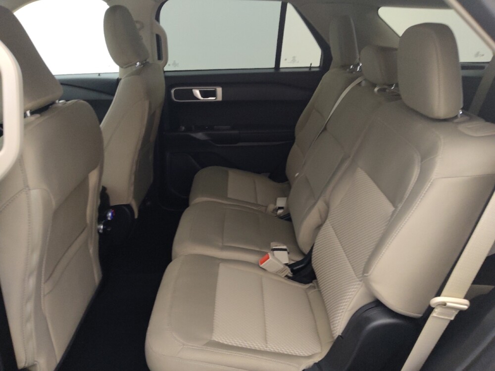 2022 Ford Explorer in Live Oak, TX 78233 - 18122078 17