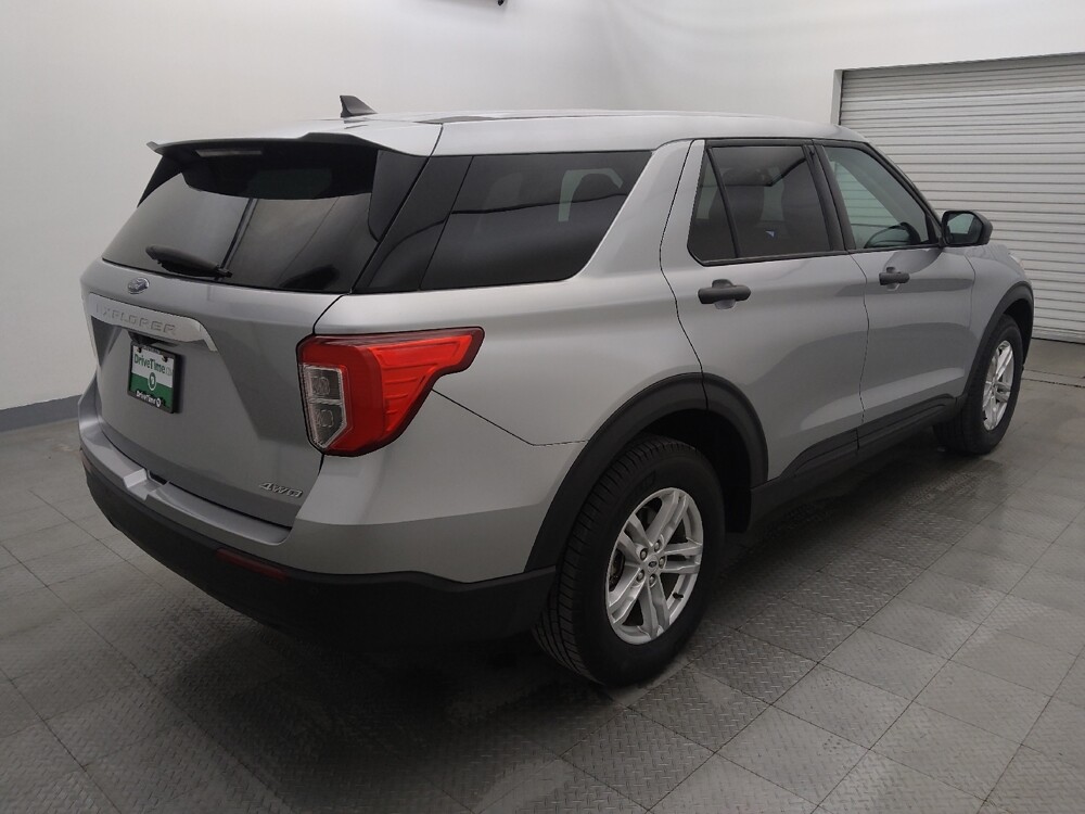2022 Ford Explorer in Live Oak, TX 78233 - 18122078 9