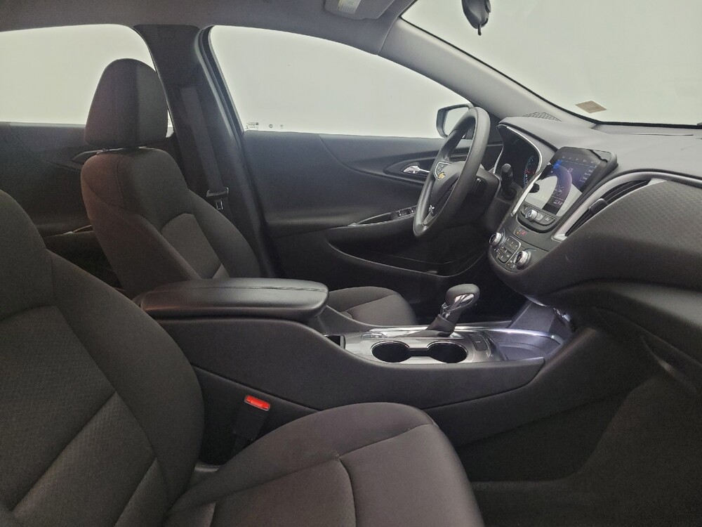 2023 Chevrolet Malibu in Maple Heights, OH 44137 - 18122087 21