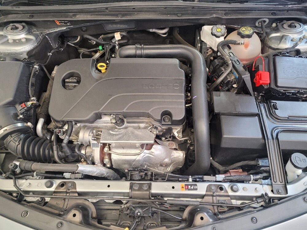 2023 Chevrolet Malibu in Maple Heights, OH 44137 - 18122087 30