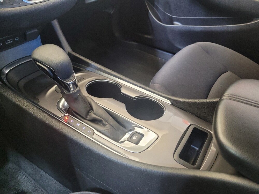 2023 Chevrolet Malibu in Maple Heights, OH 44137 - 18122087 26