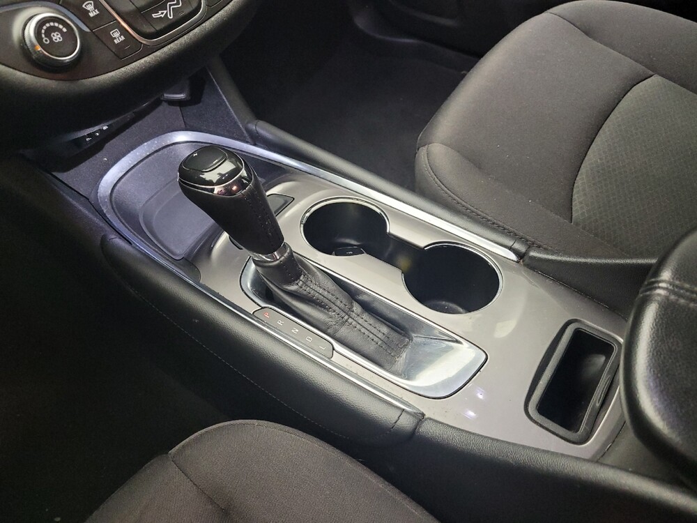 2017 Chevrolet Malibu in St. Louis, MO 63136 - 18122088 26