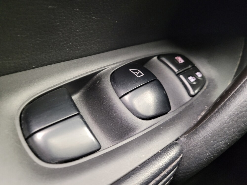 2019 Nissan Rogue in Columbus, OH 43228 - 18122089 27