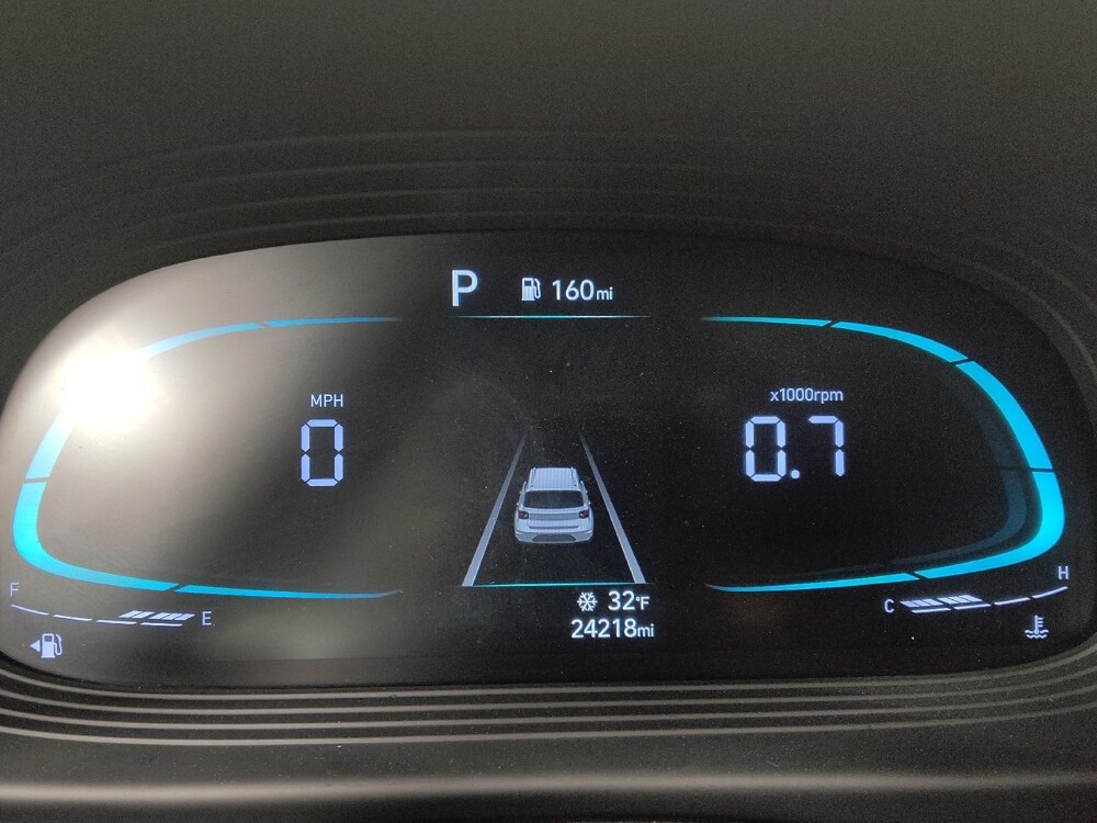 2025 Hyundai Venue in Stone Mountain, GA 30083 - 18122091 23