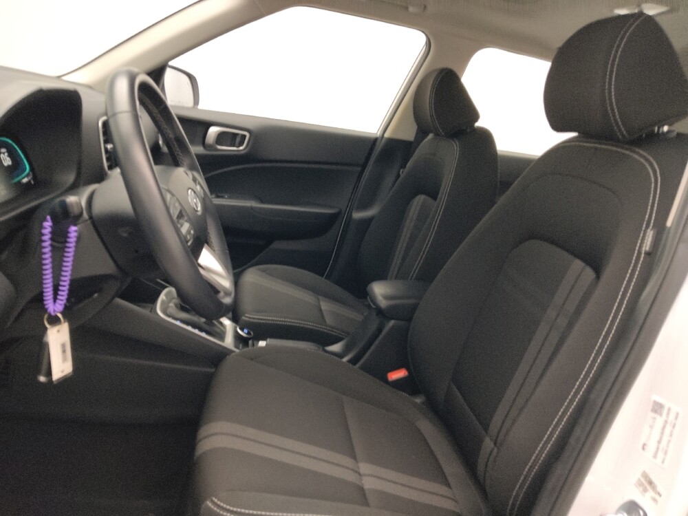 2025 Hyundai Venue in Stone Mountain, GA 30083 - 18122091 17