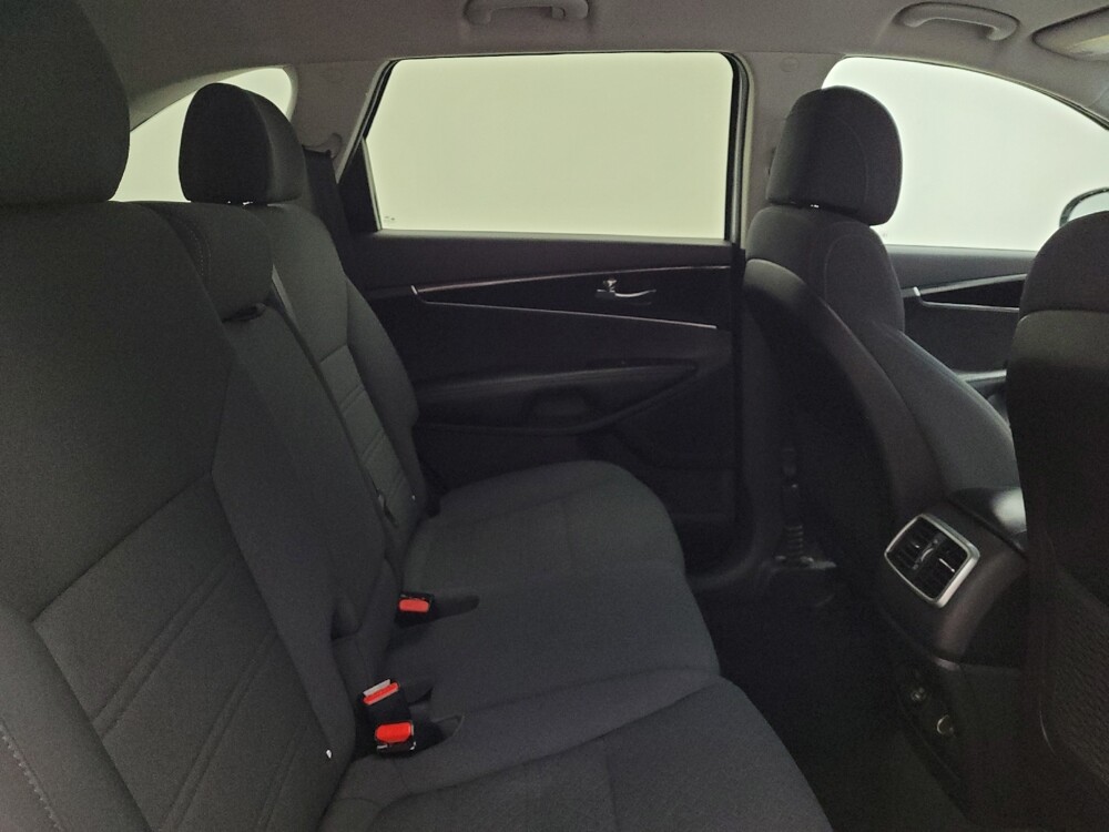 2017 Kia Sorento in Cincinnati, OH 45255 - 18122092 19