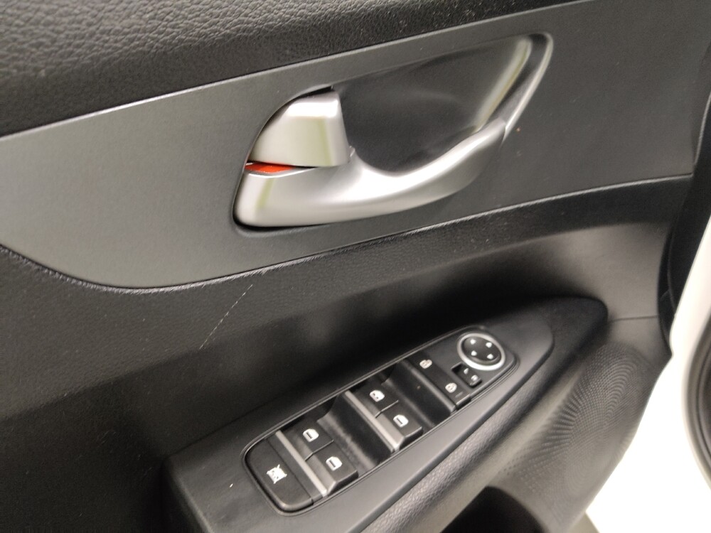 2019 Kia Forte in Columbus, OH 43231 - 18122093 27