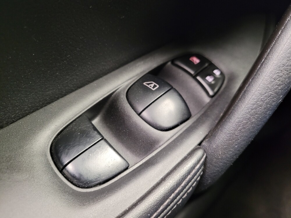 2020 Nissan Rogue in Columbus, OH 43228 - 18122099 27