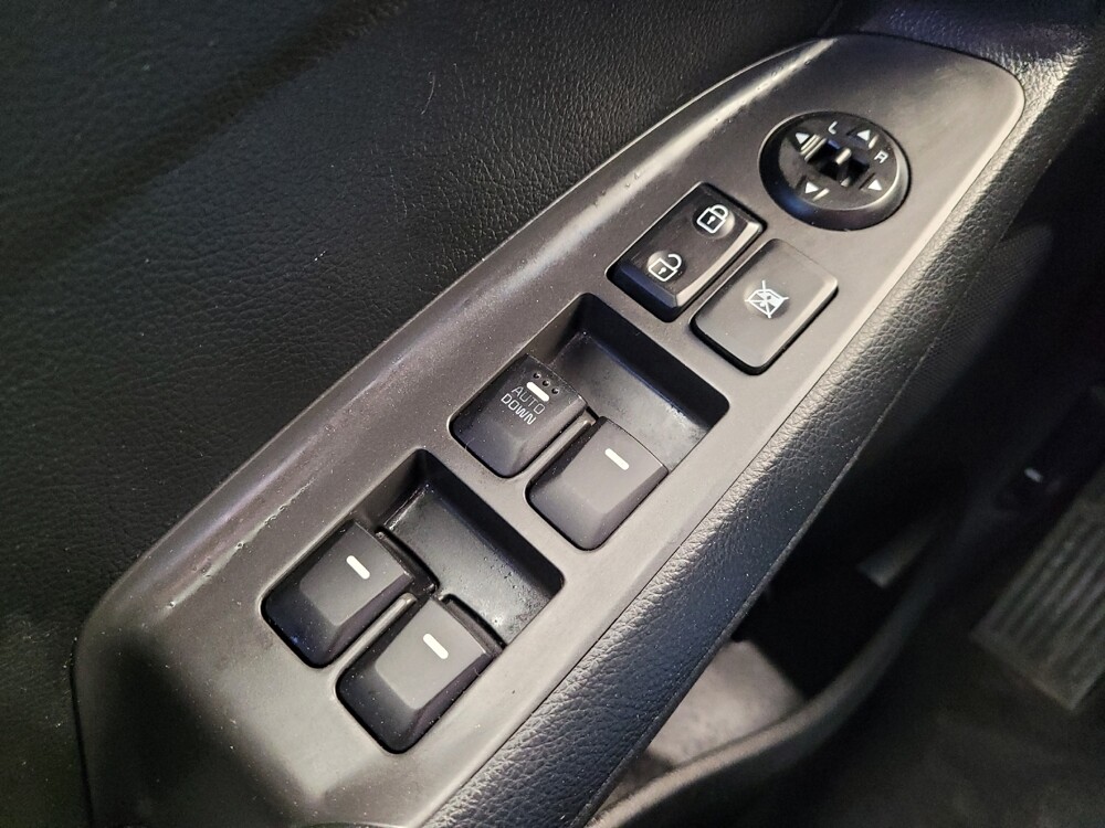 2017 Kia Forte in Columbus, OH 43228 - 18122101 27