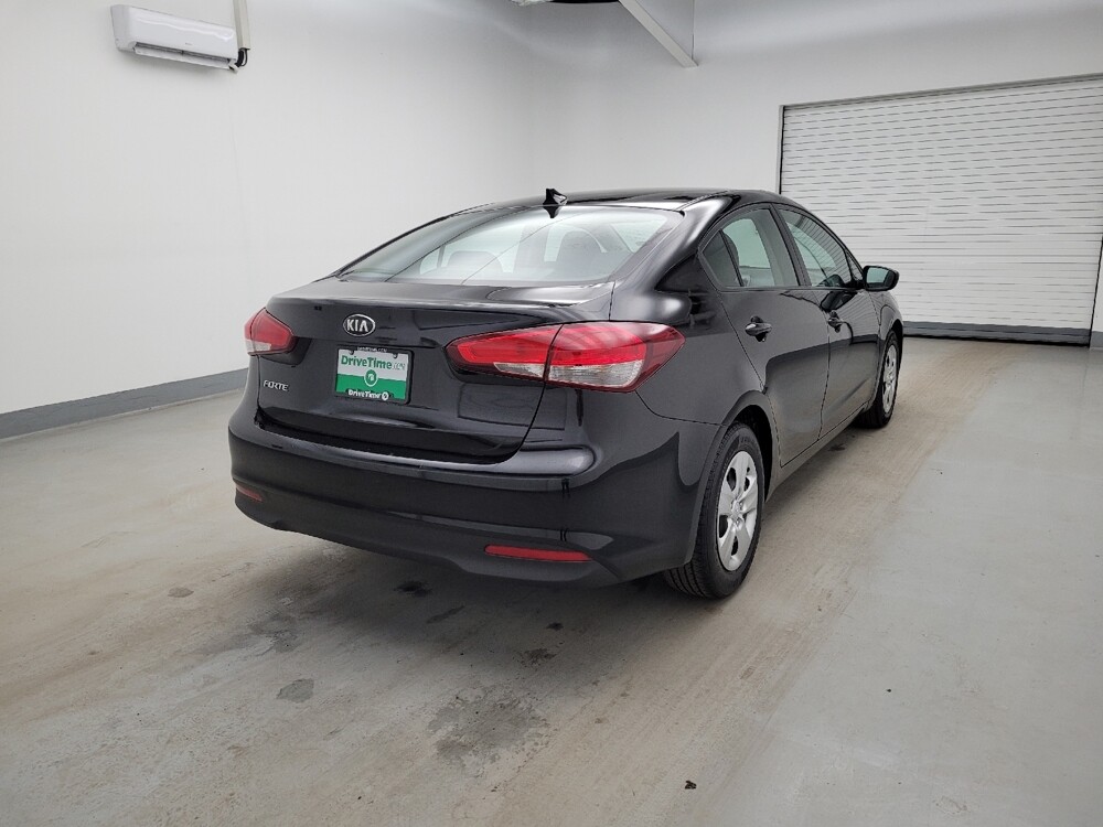 2017 Kia Forte in Columbus, OH 43228 - 18122101 9