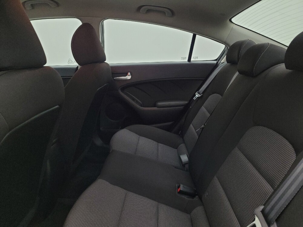 2017 Kia Forte in Columbus, OH 43228 - 18122101 18