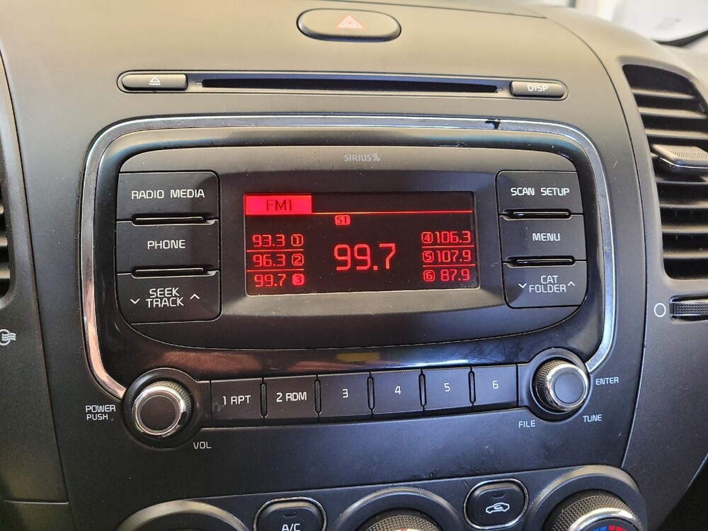 2017 Kia Forte in Columbus, OH 43228 - 18122101 25