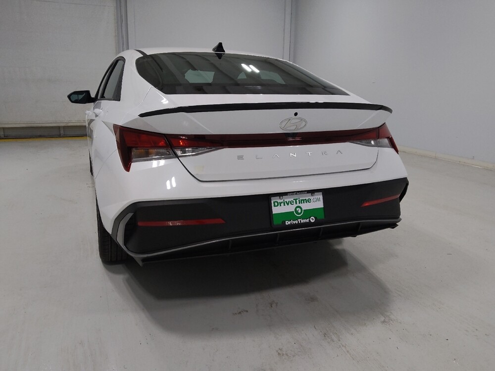2025 Hyundai Elantra in Columbus, OH 43231 - 18122108 6