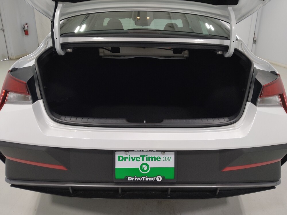 2025 Hyundai Elantra in Columbus, OH 43231 - 18122108 29