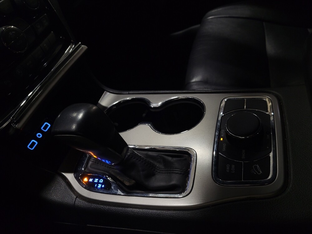 2022 Jeep Grand Cherokee in Pittsburgh, PA 15236 - 18122121 26