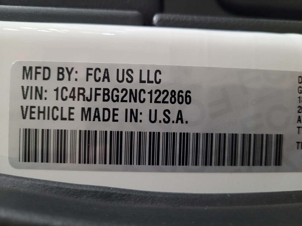 2022 Jeep Grand Cherokee in Pittsburgh, PA 15236 - 18122121 33