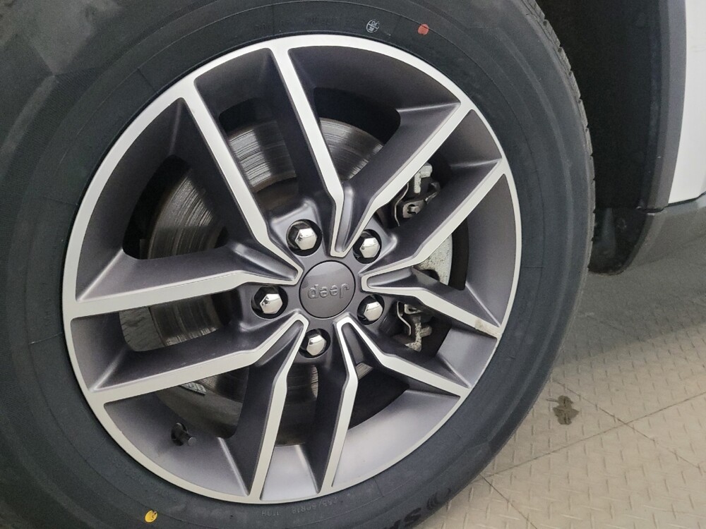 2022 Jeep Grand Cherokee in Pittsburgh, PA 15236 - 18122121 31