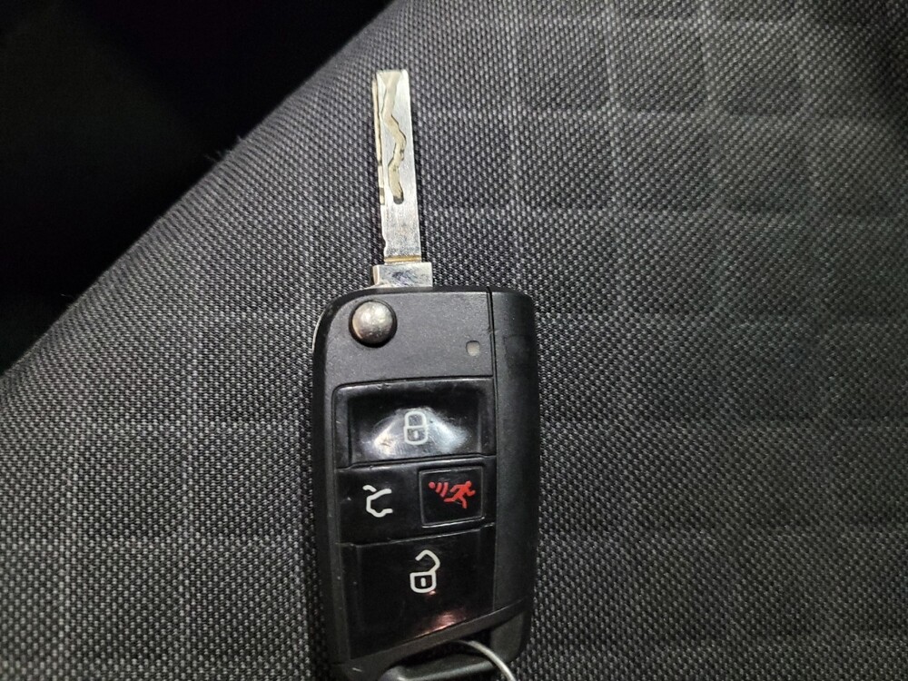 2020 Volkswagen Tiguan in Newport News, VA 23601 - 18122133 32