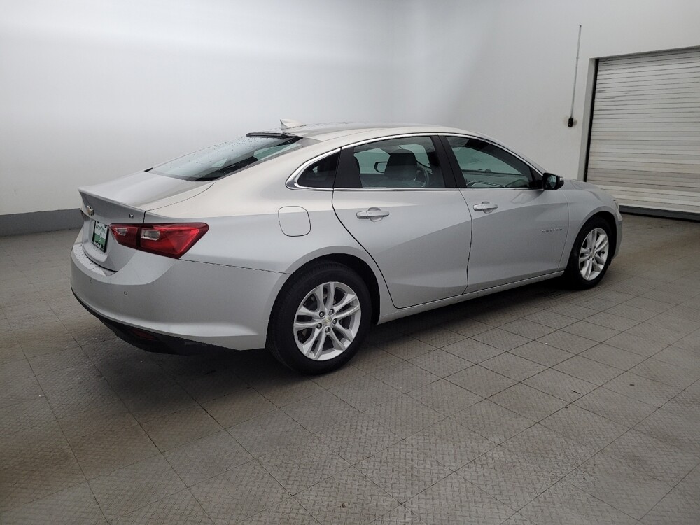 2018 Chevrolet Malibu in Owings Mills, MD 21117 - 18122135 10