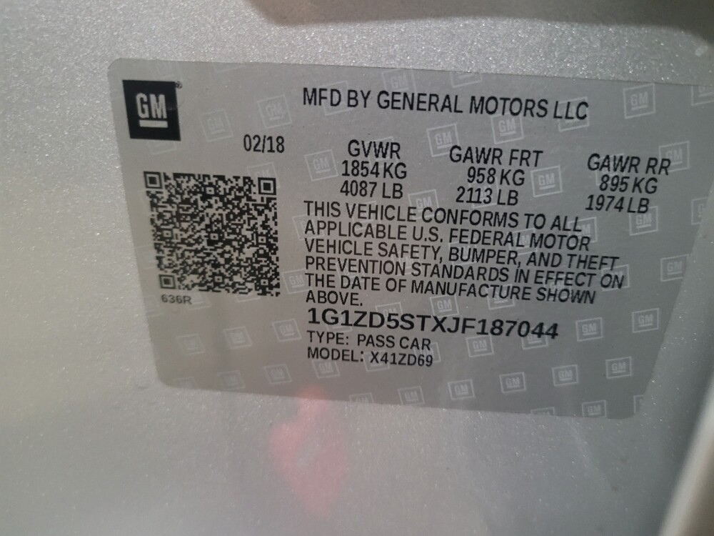 2018 Chevrolet Malibu in Owings Mills, MD 21117 - 18122135 33