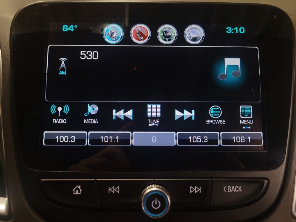 2018 Chevrolet Malibu in Owings Mills, MD 21117 - 18122135 25