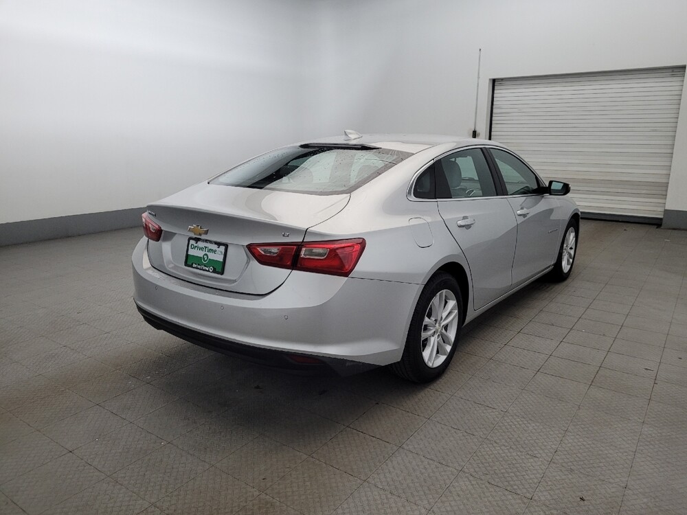 2018 Chevrolet Malibu in Owings Mills, MD 21117 - 18122135 9