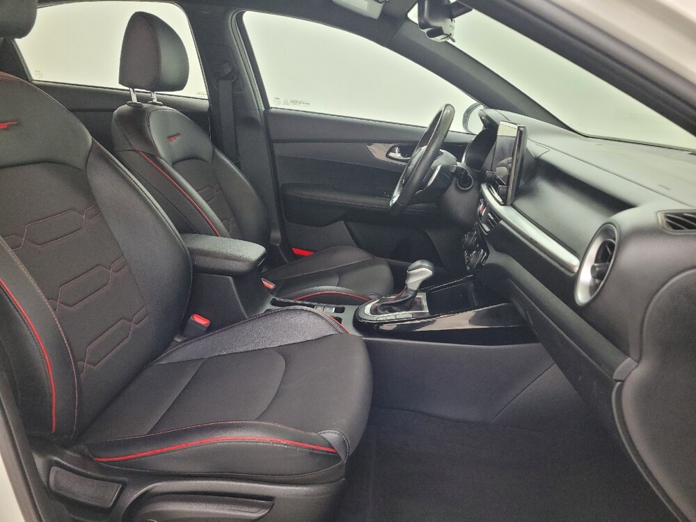 2023 Kia Forte in St. Louis, MO 63125 - 18122142 21