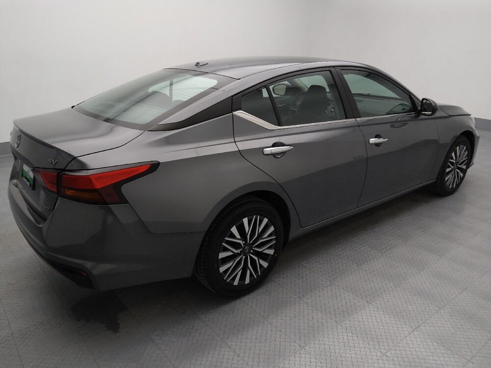 2024 Nissan Altima in Gladstone, MO 64118 - 18122149 10