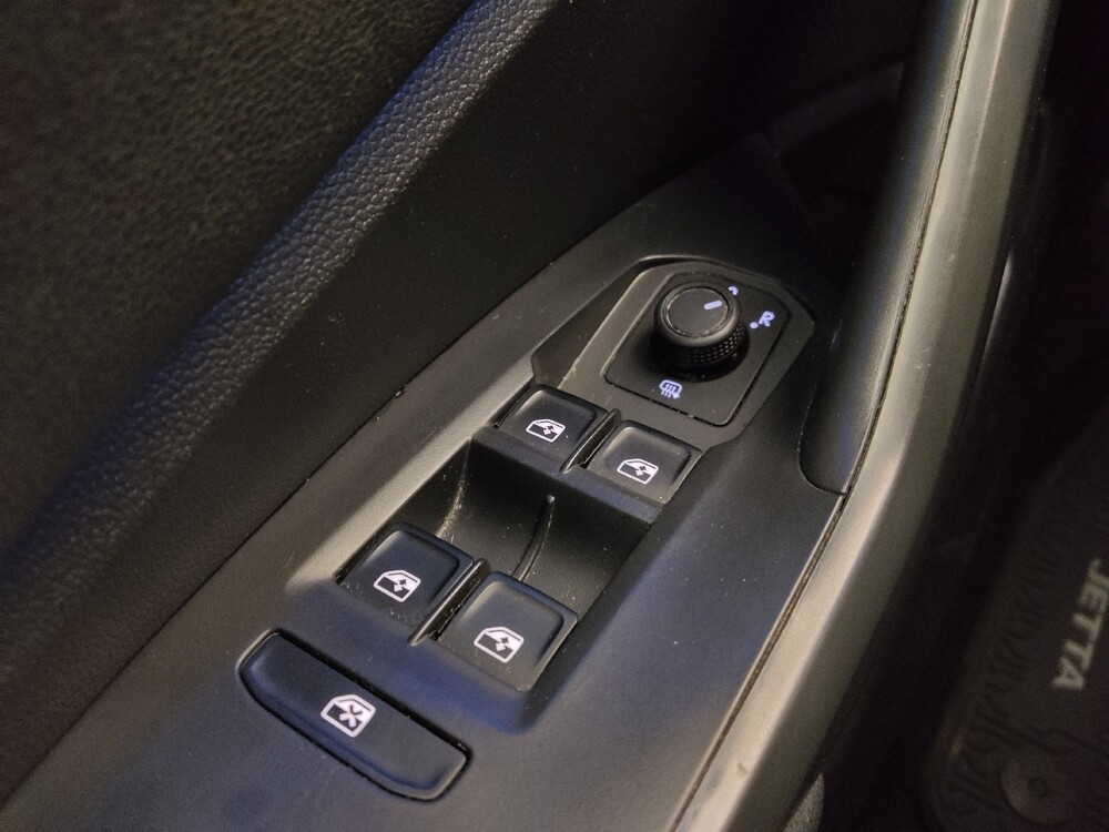 2020 Volkswagen Jetta in Gladstone, MO 64118 - 18122152 27