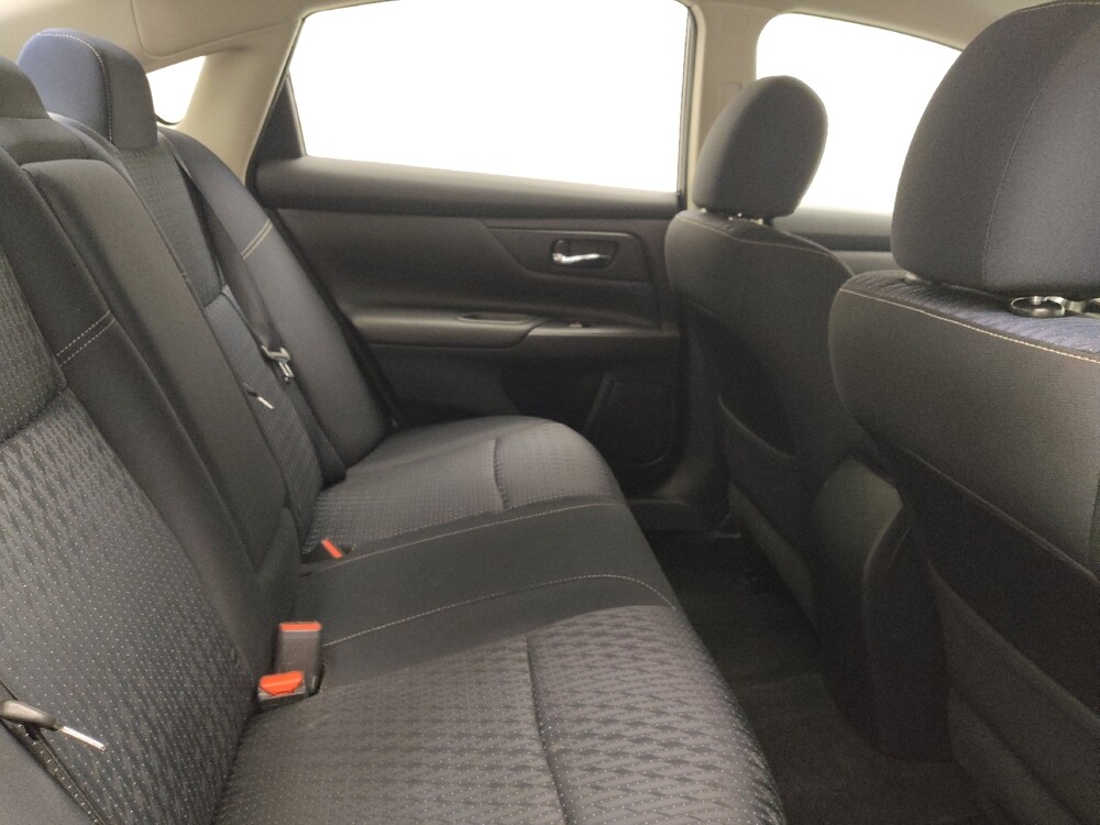 2016 Nissan Altima in Peoria, IL 61615 - 18122153 19