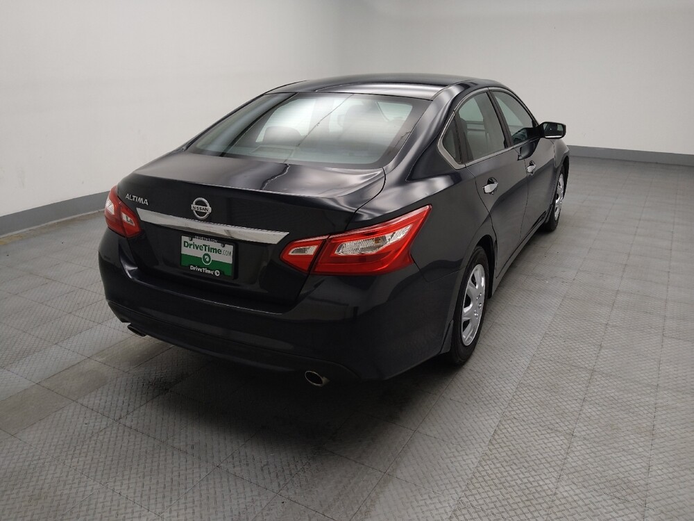 2016 Nissan Altima in Peoria, IL 61615 - 18122153 9