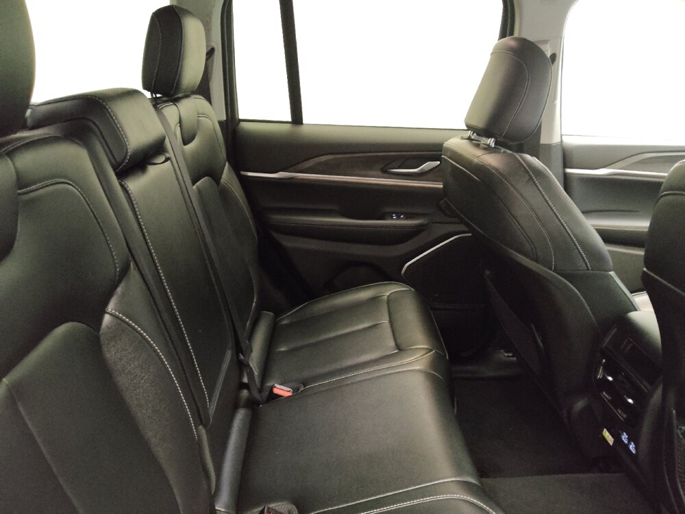 2023 Jeep Grand Cherokee in Midlothian, IL 60445 - 18122154 19