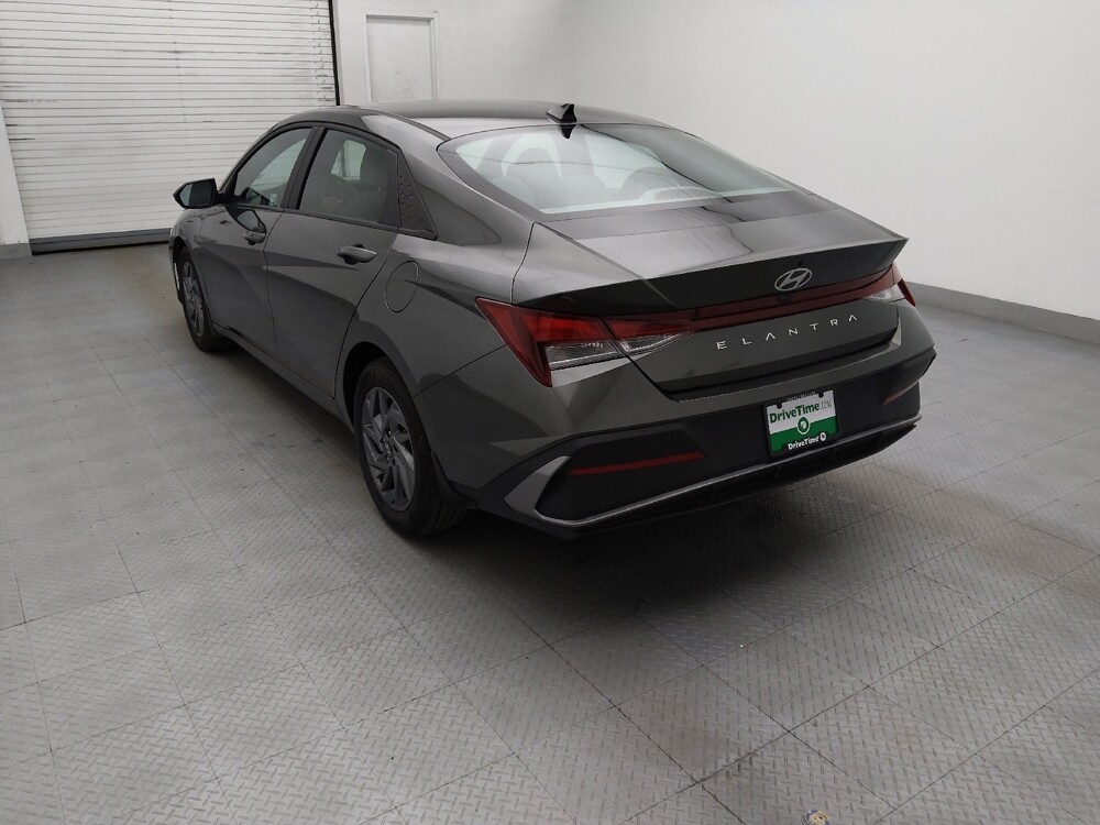 2024 Hyundai Elantra in Raleigh, NC 27604 - 18122160 5