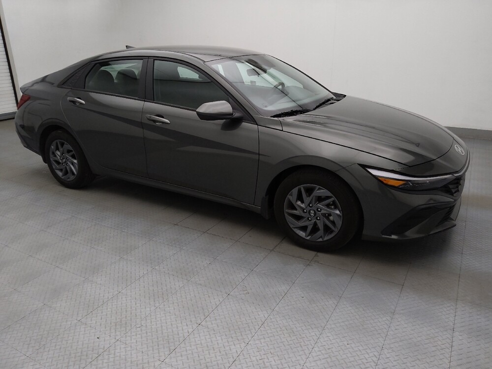 2024 Hyundai Elantra in Raleigh, NC 27604 - 18122160 11