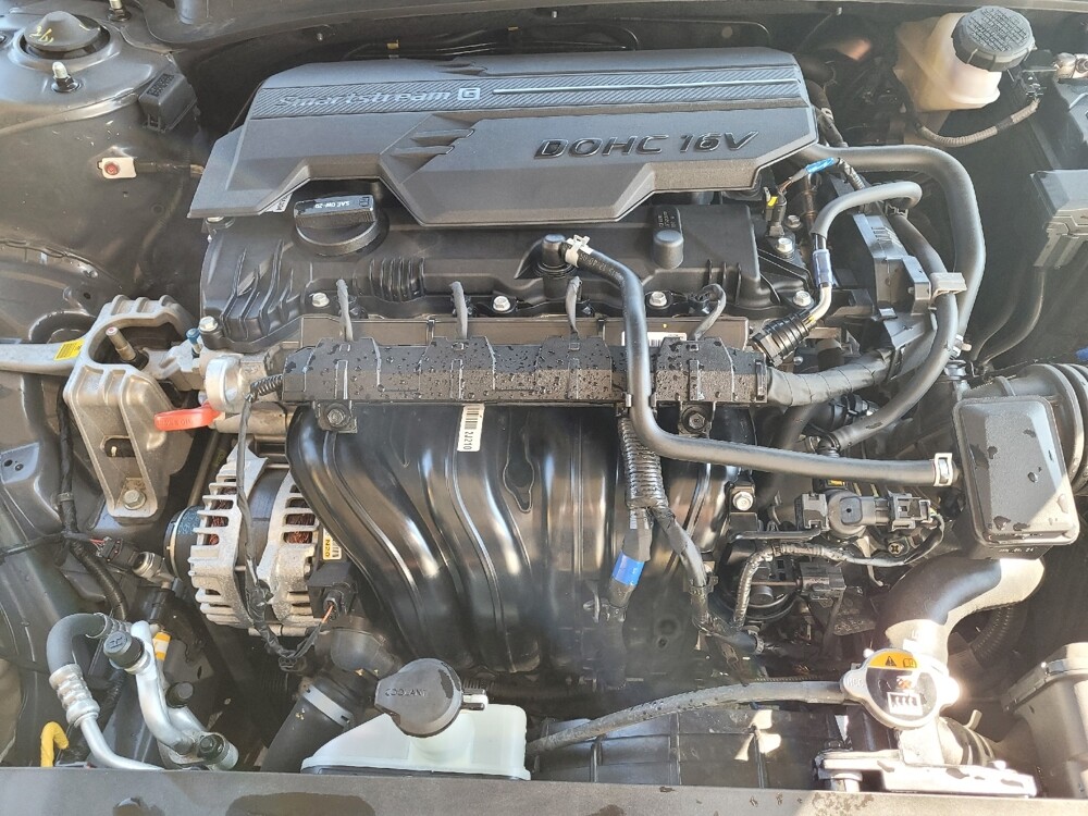 2024 Hyundai Elantra in Raleigh, NC 27604 - 18122160 30