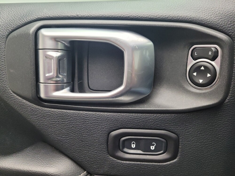 2018 Jeep Wrangler in Grand Rapids, MI 49508 - 18122161 27