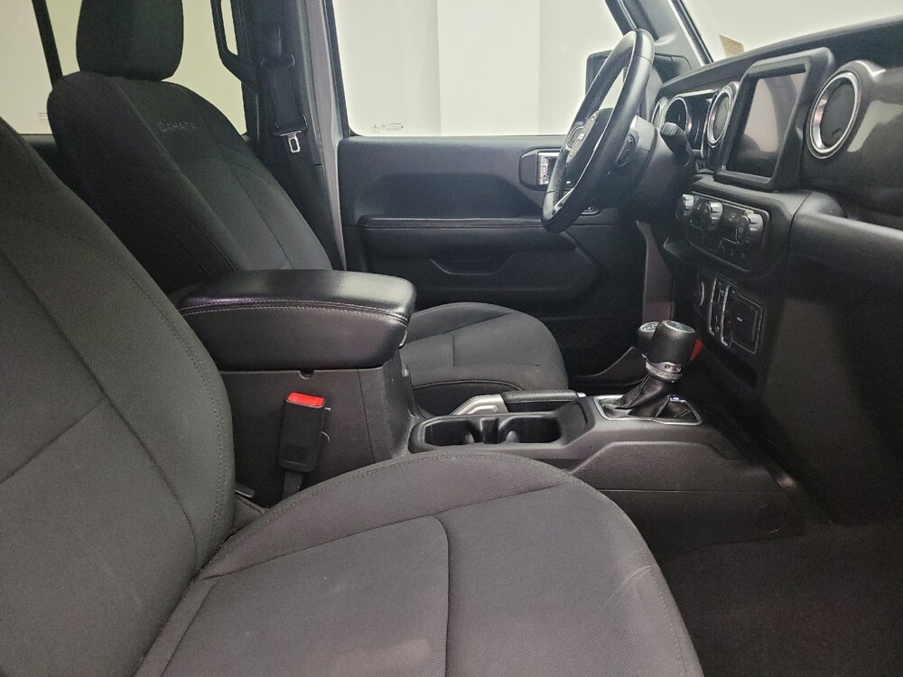 2018 Jeep Wrangler in Grand Rapids, MI 49508 - 18122161 21