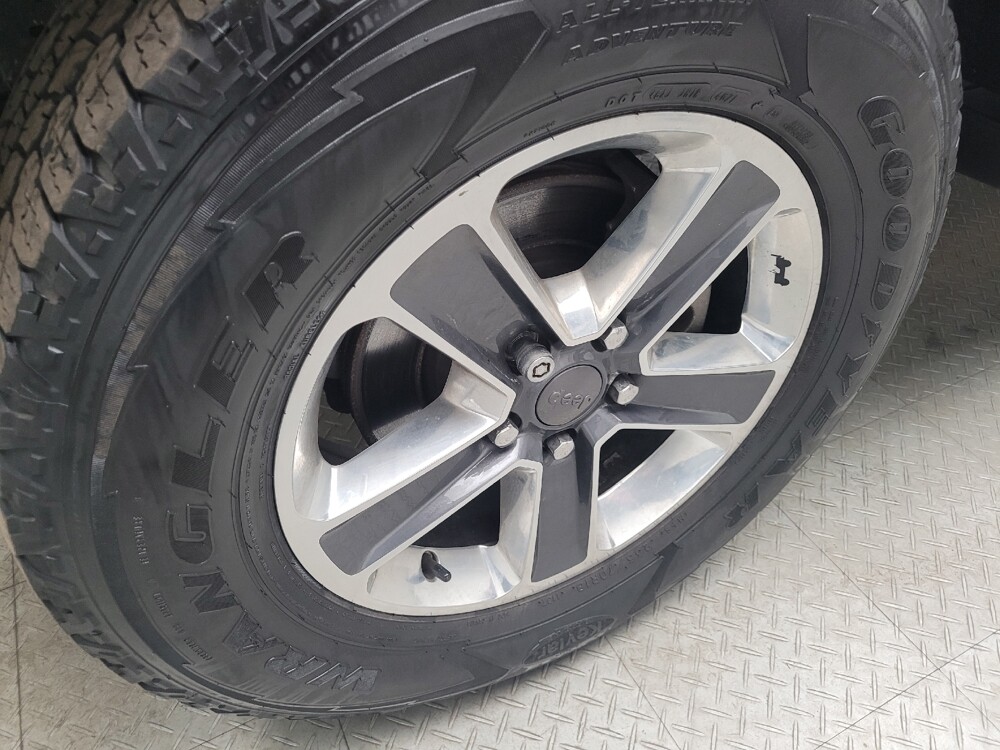 2018 Jeep Wrangler in Grand Rapids, MI 49508 - 18122161 31