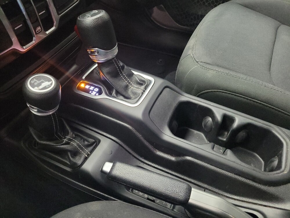 2018 Jeep Wrangler in Grand Rapids, MI 49508 - 18122161 26