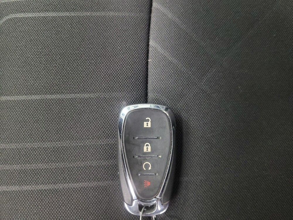 2020 Chevrolet Trax in Ft Wayne, IN 46805 - 18122163 32