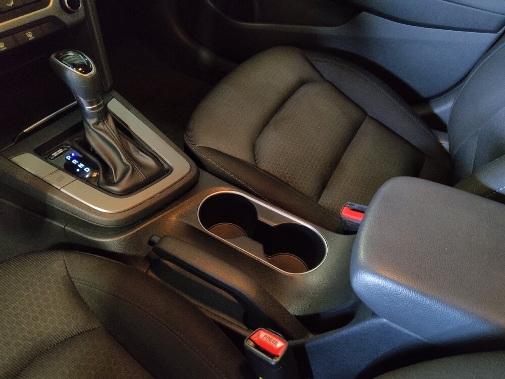 2018 Hyundai Elantra in Savannah, GA 31419 - 18122167 26