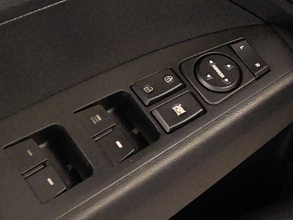 2018 Hyundai Elantra in Savannah, GA 31419 - 18122167 27