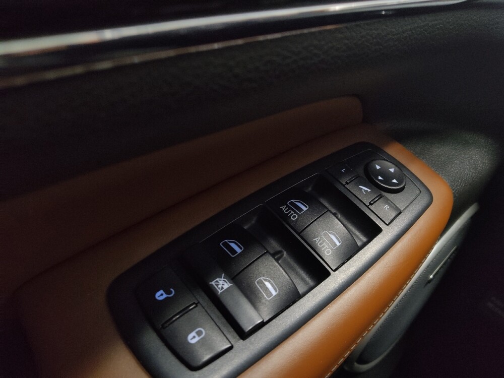 2018 Jeep Grand Cherokee in Marietta, GA 30062 - 18122170 27