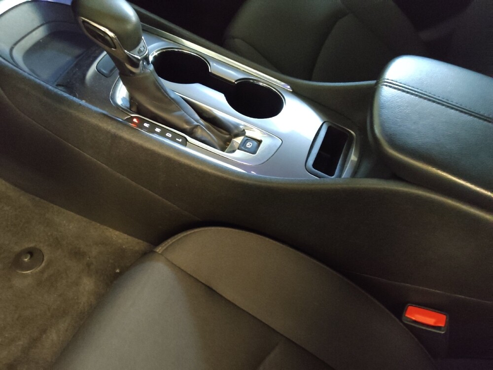 2022 Chevrolet Malibu in Greensboro, NC 27407 - 18122182 26