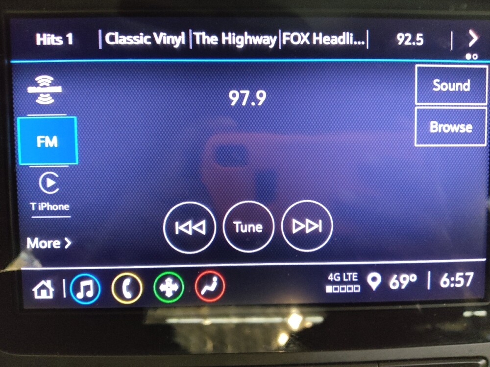 2022 Chevrolet Malibu in Greensboro, NC 27407 - 18122182 25