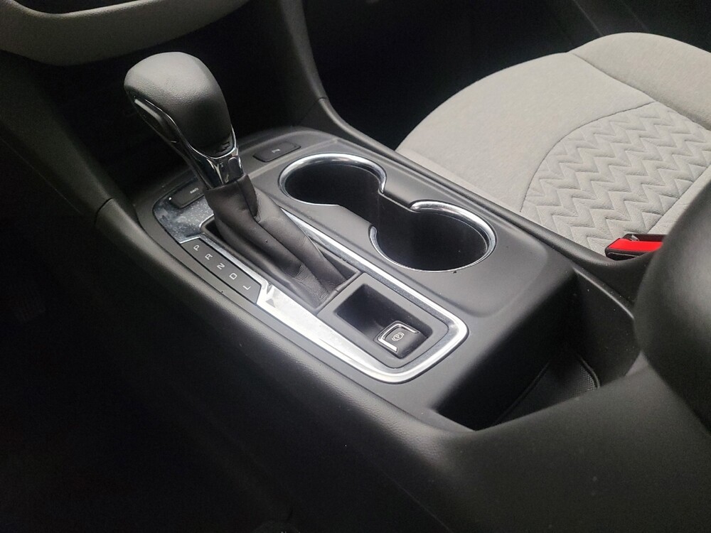 2022 Chevrolet Equinox in Riverside, CA 92504 - 18122199 26