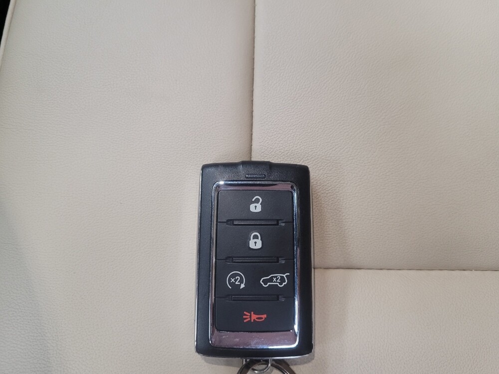 2022 Jeep Grand Cherokee in Ft Wayne, IN 46805 - 18122204 32